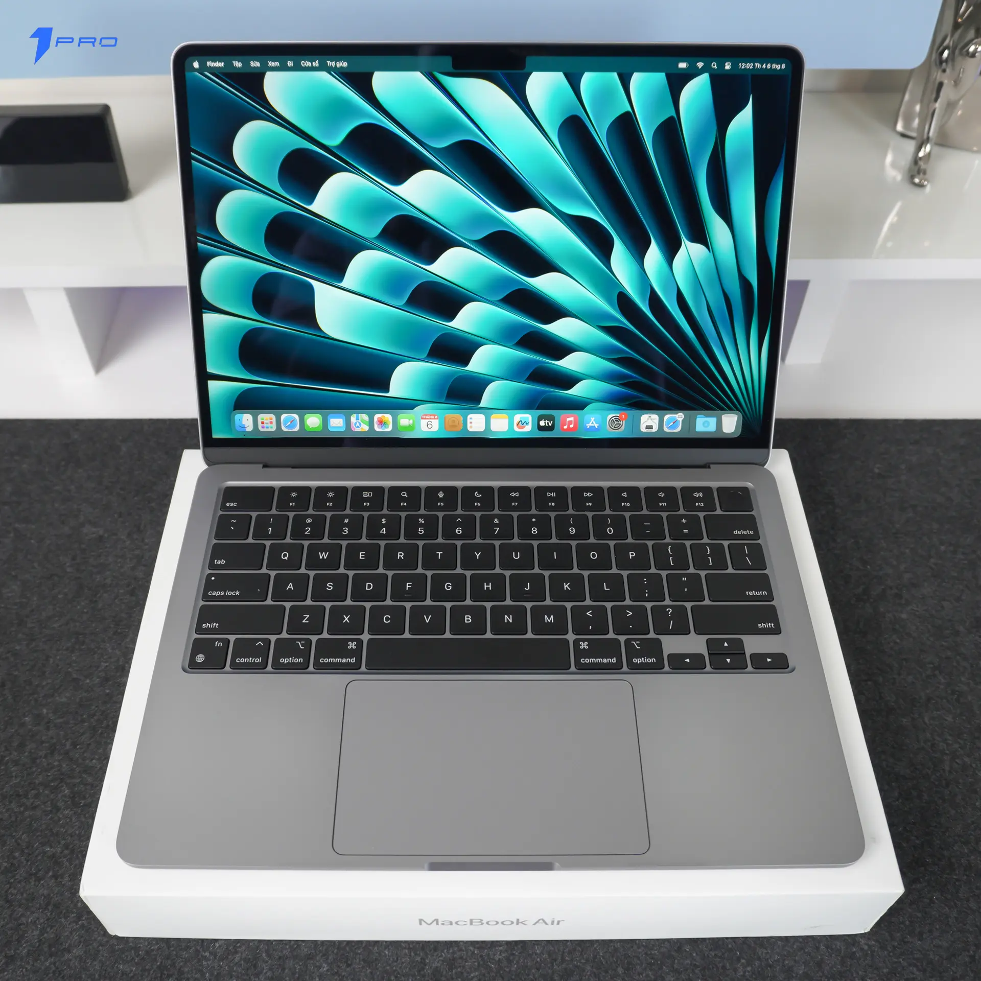 So sánh macbook pro cũ và macbook air để chọn phù hợp nhu cầu